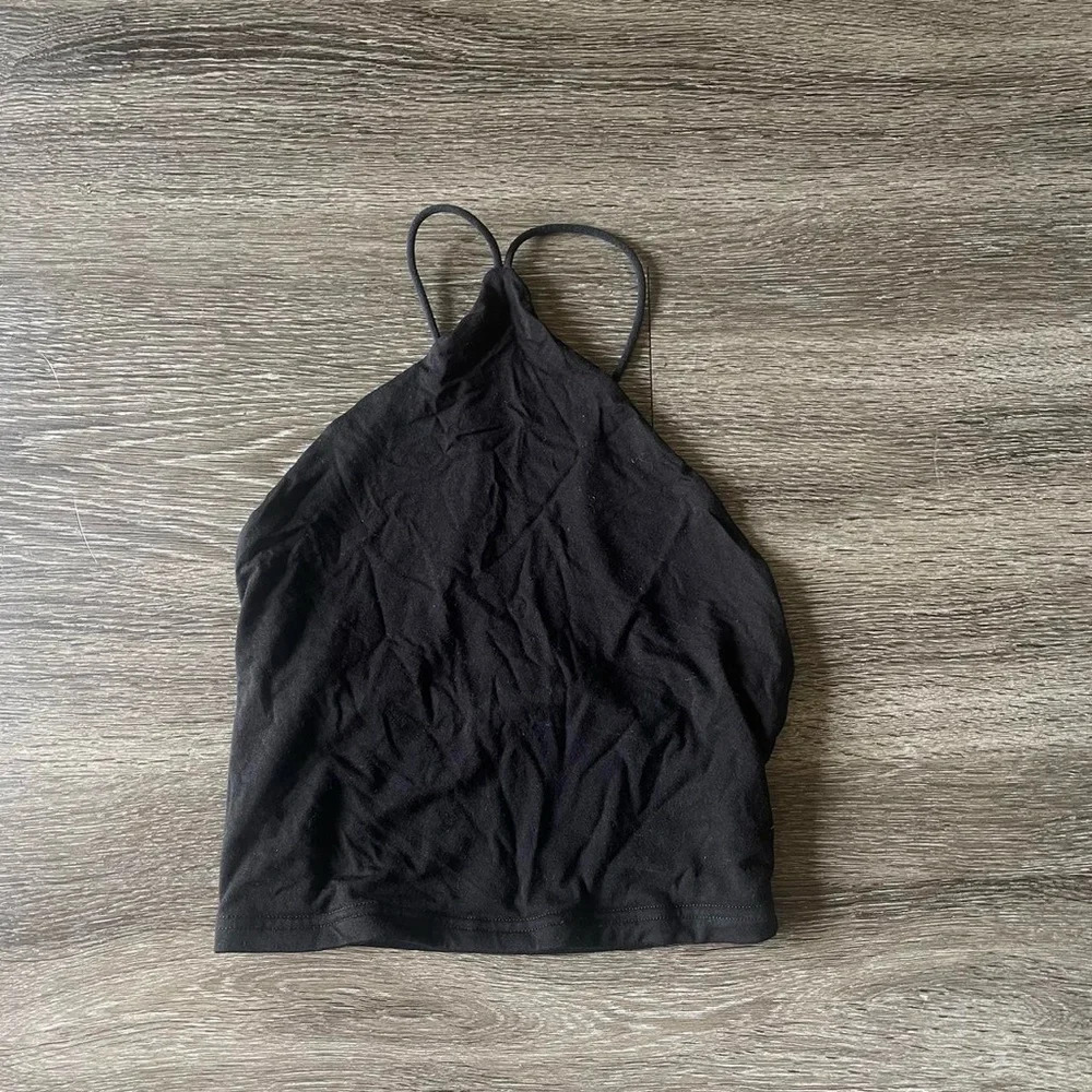 NWOT Black spaghetti strap halter crop top tank top
